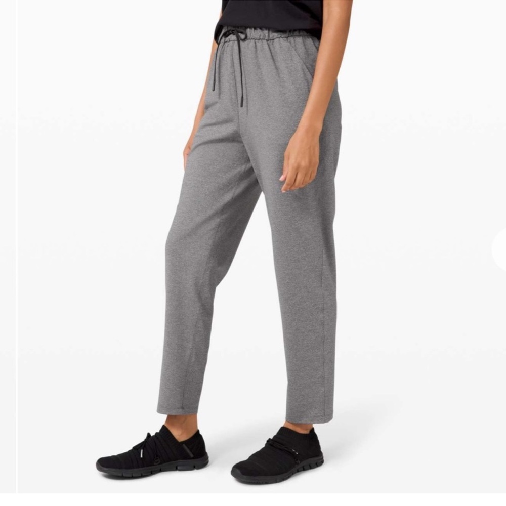 lululemon athletica On the Fly Gray Women's Pants in Heathered Black.-8